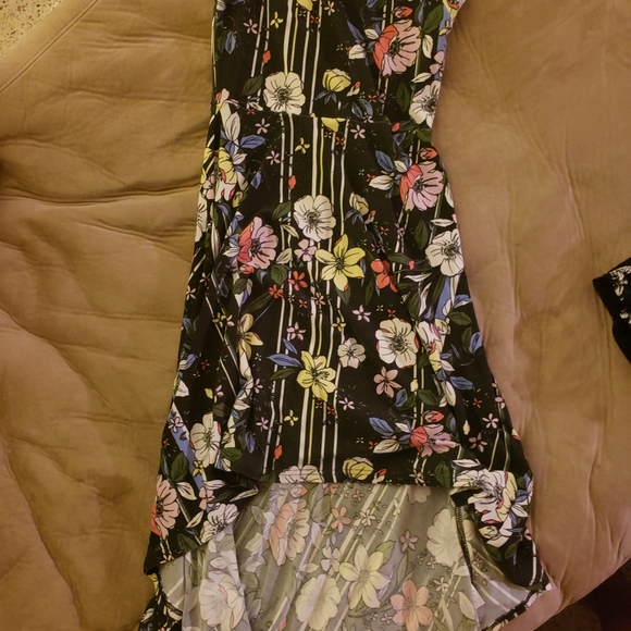 Girls size 8 and 10/12 clothes size 3 shoes - Picture 6 of 15